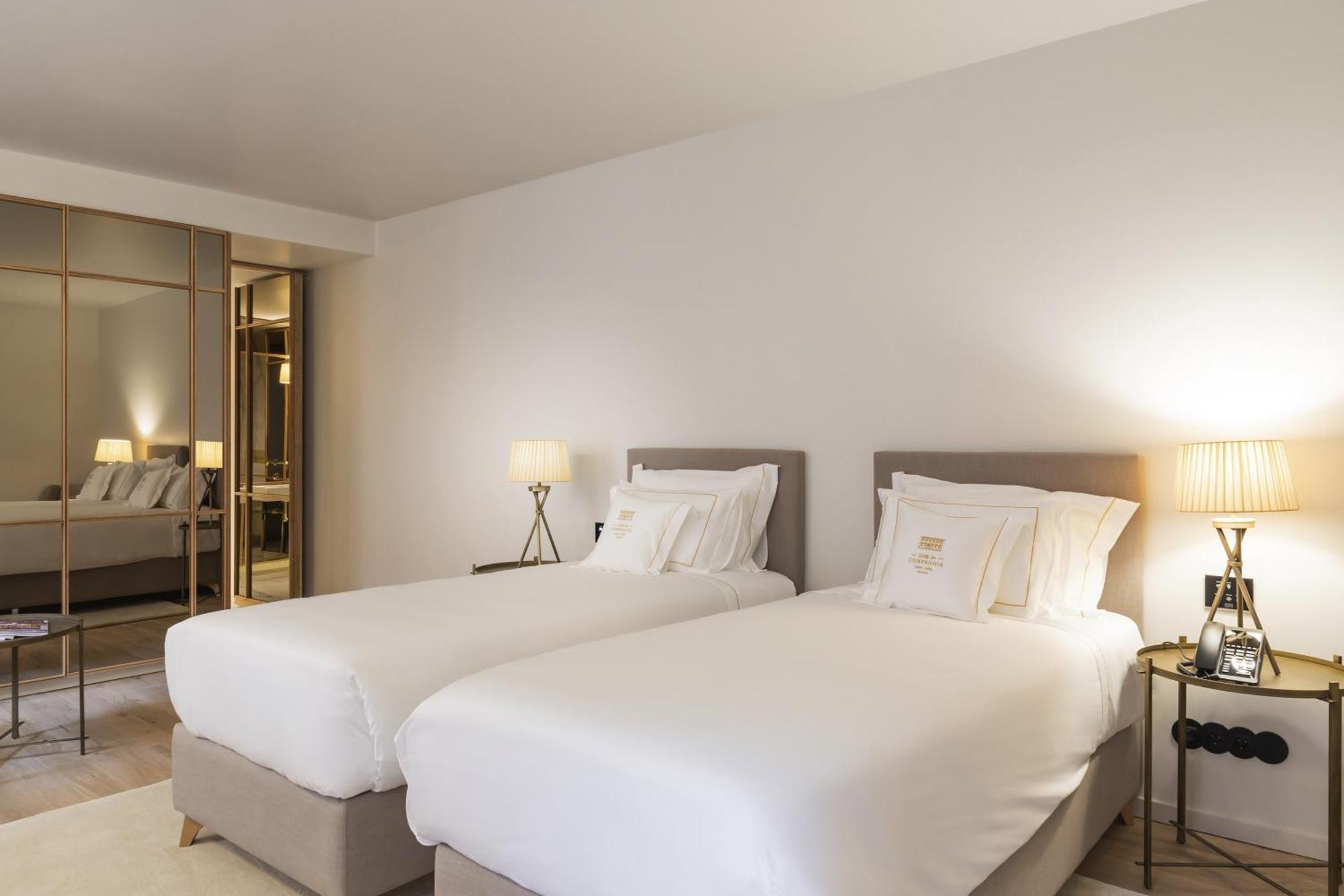 Casa Da Companhia, Vignette Collection By Ihg Hotel Porto Exterior foto A room at the hotel