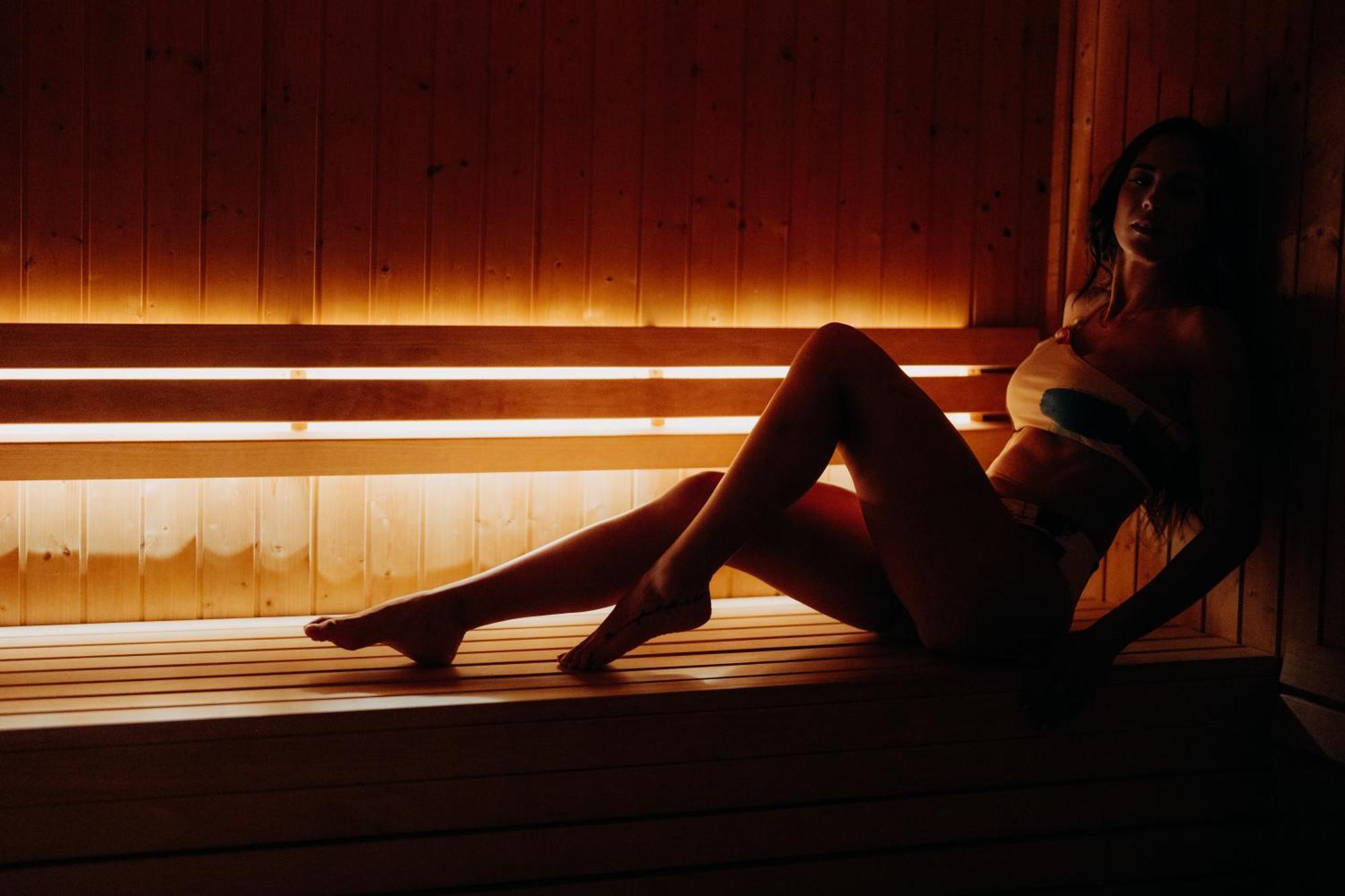 Casa Da Companhia, Vignette Collection By Ihg Hotel Porto Exterior foto A woman in a sauna